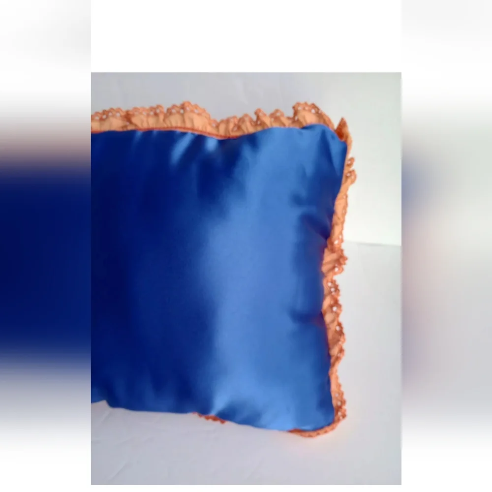 Vtg Satin Handmade Bra/Bust Lace Trim 17